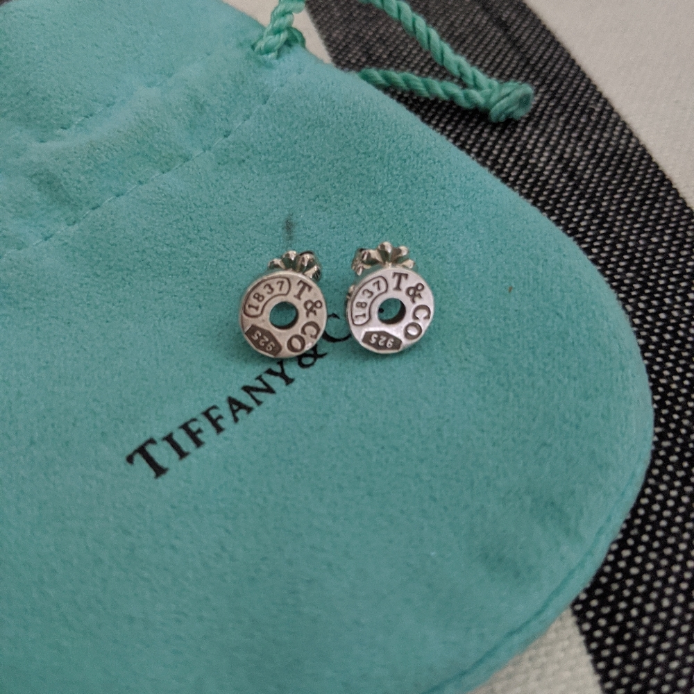 Tiffany & Co. Silver Disc Stud Earrings on Tiffany Blue Pouch - Picture 5 of 9
